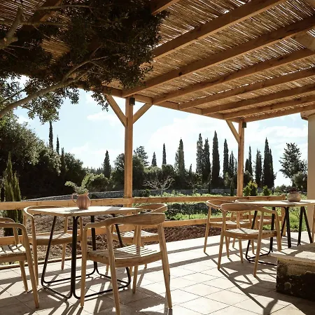 Alkis Farm And Holiday home *