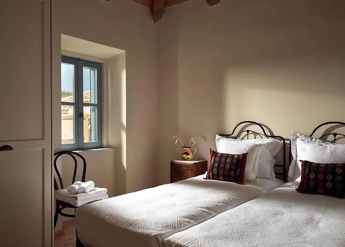 Alkis Farm And Yírion