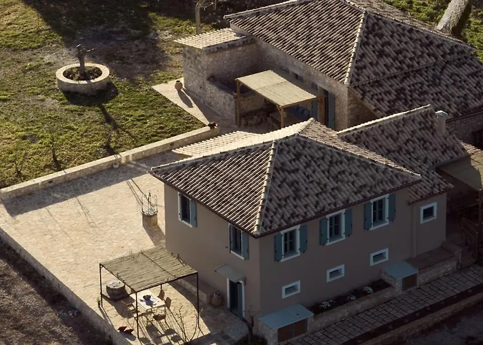 度假居 Alkis Farm And *