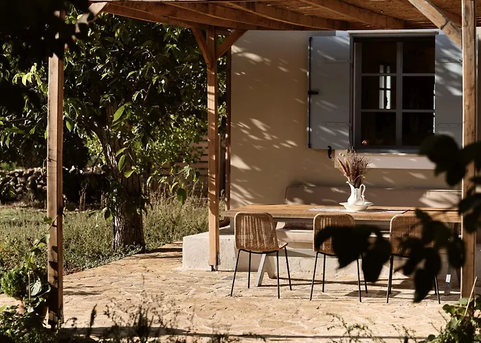 Alkis Farm And Yírion