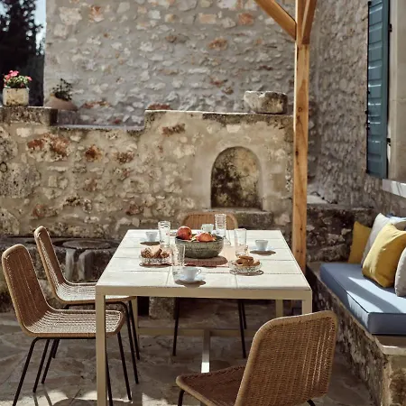 Alkis Farm And * Gyri